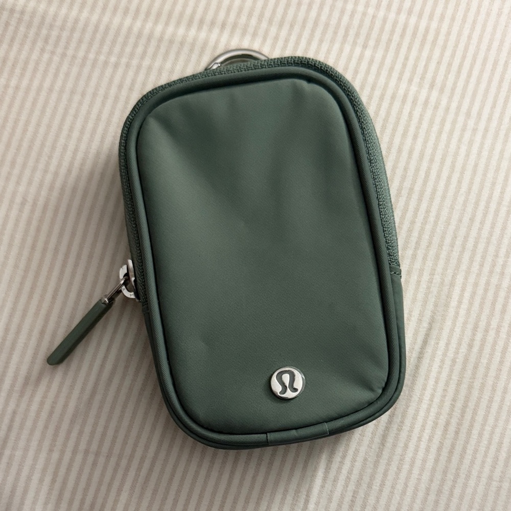 lululemon Clippable Nano Pouch